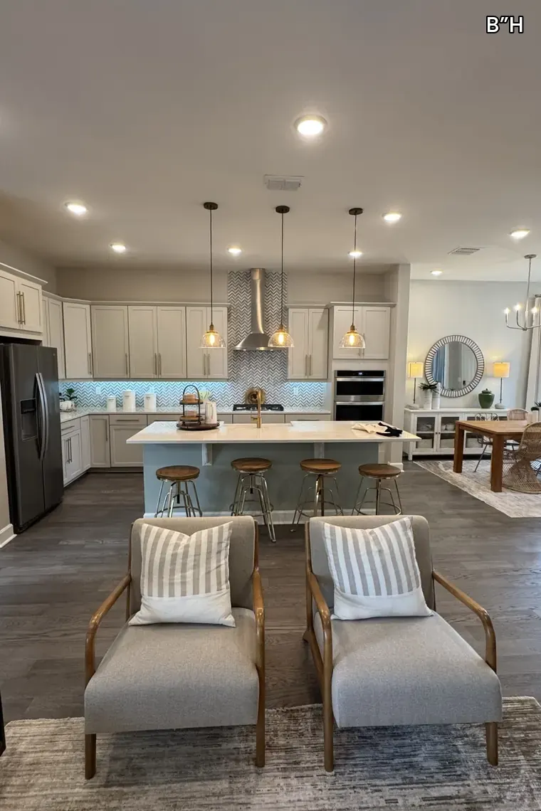 Home interior finish and detailing in Miami by ECO Constract